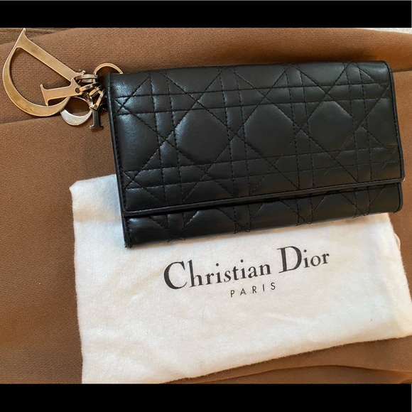 Christian Dior Cannage Lambskin Wallet DIOR - Picture 2 of 8